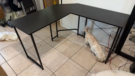 Computer/gaming desk