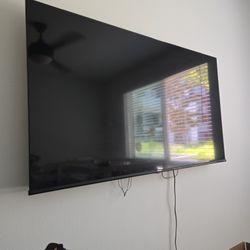 Hisense TV 55inches