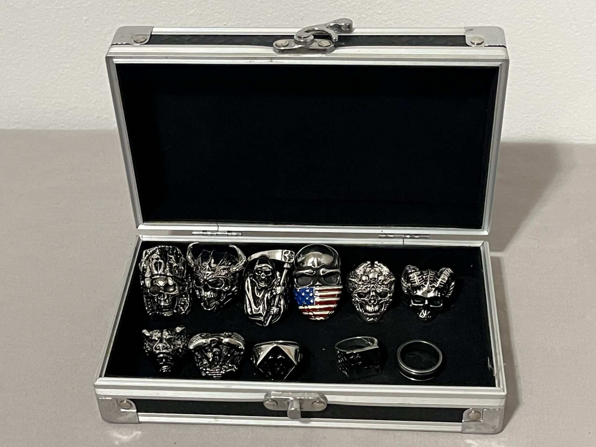 Costume Jewelry Rings Majority Size 11 Includes Case