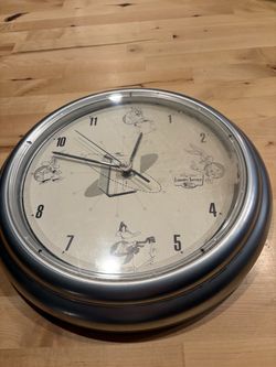 RARE BUGS BUNNY WALL CLOCK