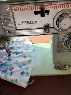 Dressmaker Vintage Sewing Machine