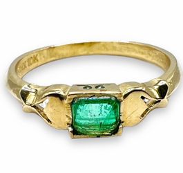 Solid 10k Yellow Gold Natural Green Emerald Stackable Band Ring Size 5.5