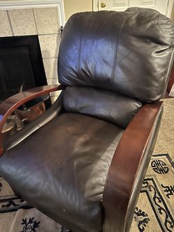 Black Leather with Wooden Arms Reclining Chair