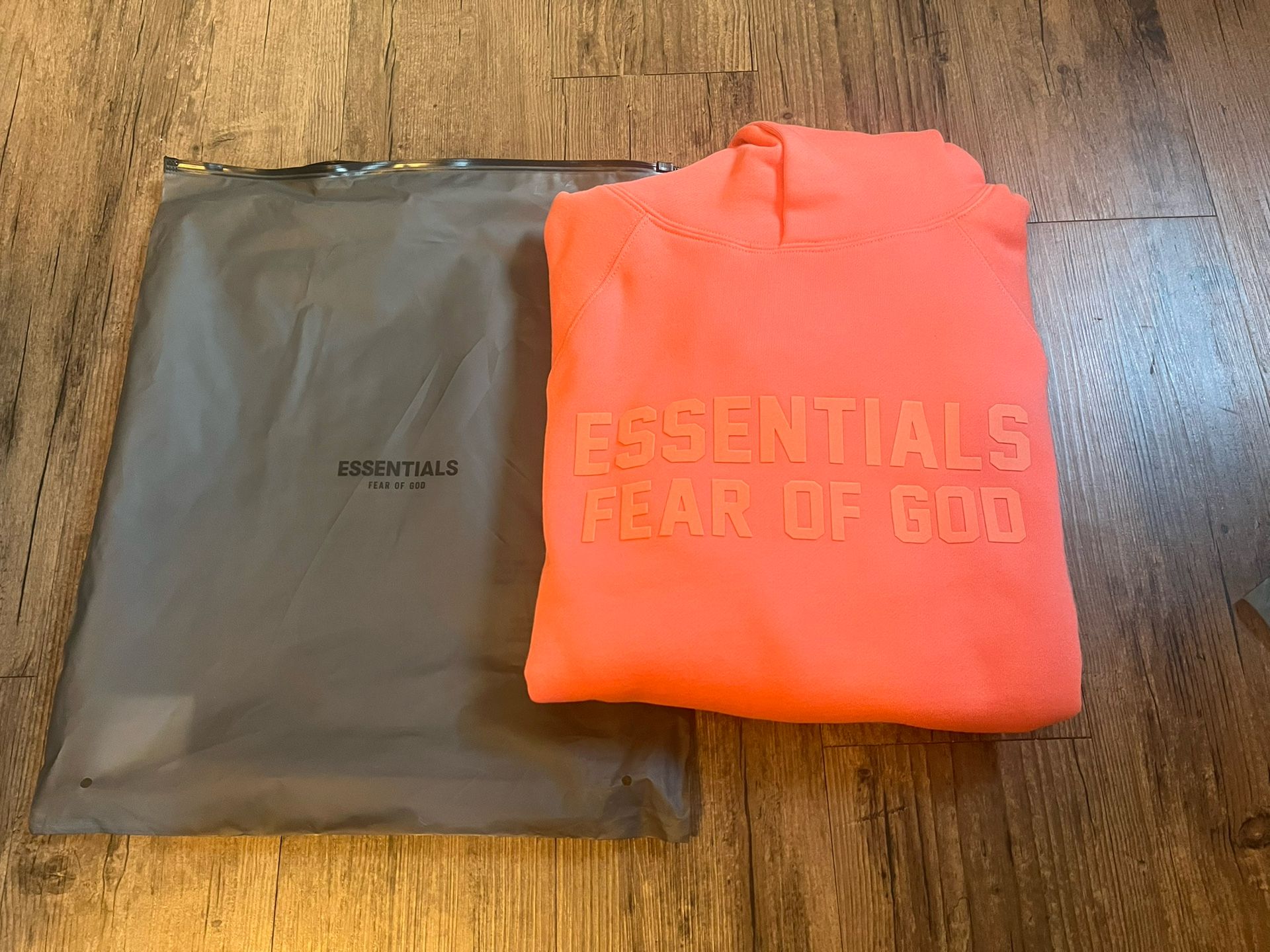 Essentials “Fear Of God” Hoodie NWT Coral Small