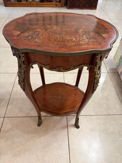 French Louis XV Style Marquetry Inlay Side Table