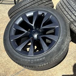(4) OEM 2025 Tesla Model X 20" Cyberstream Gunmetal Continental TIRES W/ SENSORS 95%