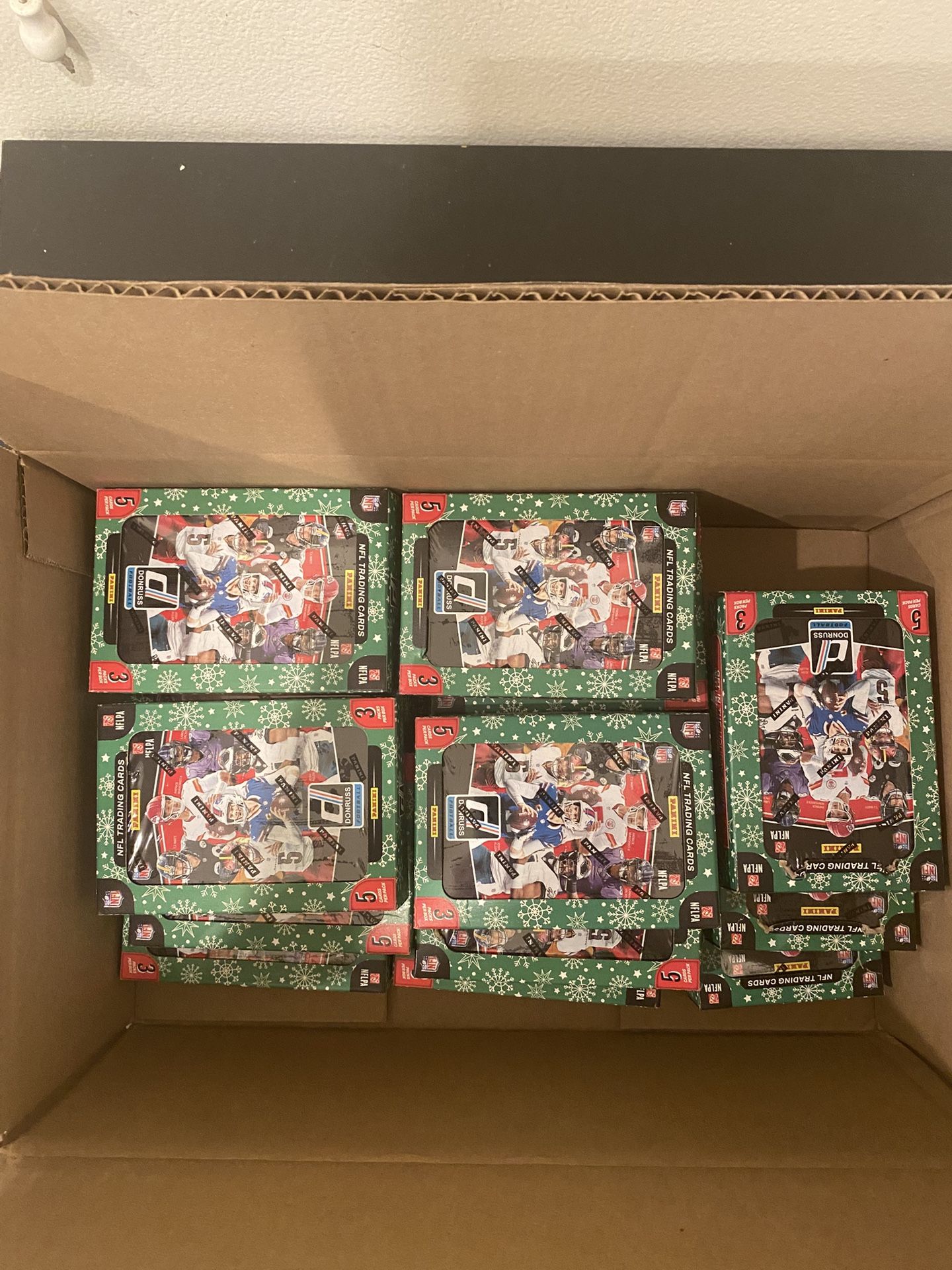 2025 panini donruss nfl holiday tin