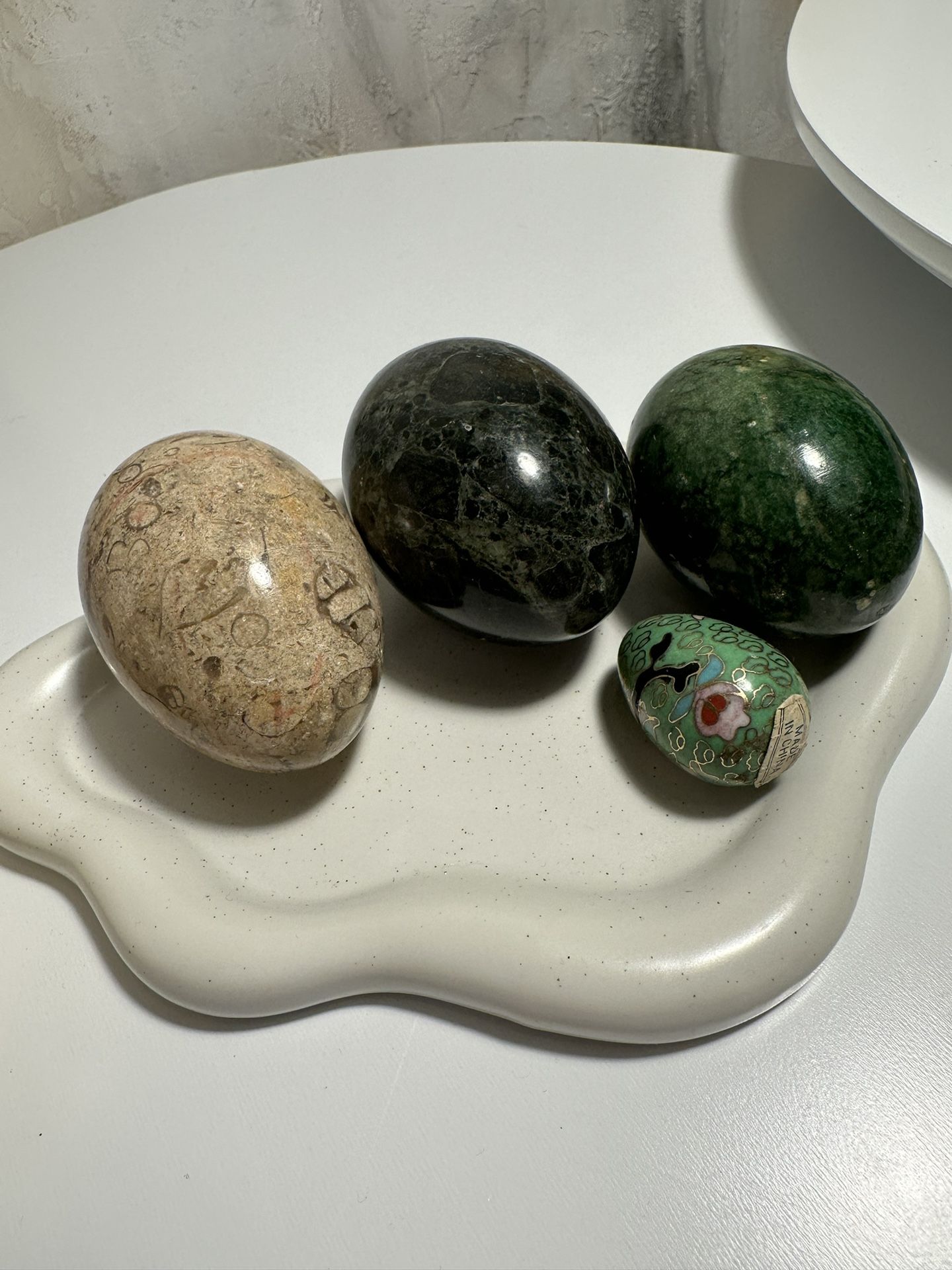 4 Vintage Assorted Marble Eggs