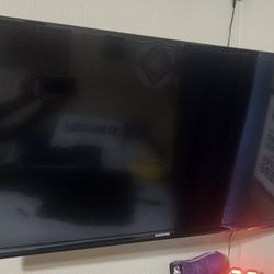 Samsung 40” Smart Tv 