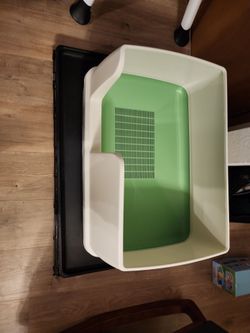 Large, high walled litterbox  Breeze