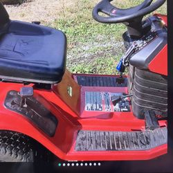 TORO WHEEL HORSE 16-38XL 16 HP LAWN & GARDEN TRACTOR 38” CUTTING SWATH