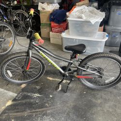 Specialized kids bike 18”