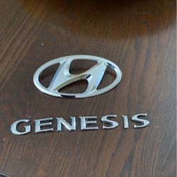 Hyundai Genesis Trunk Badge Kit 