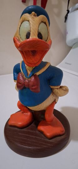 DISNEY donald duck vintage hand painted wood staue circa 1960, 70'S