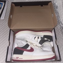 Size 10.5 Nike Air Force 1'07 Premium Chicago