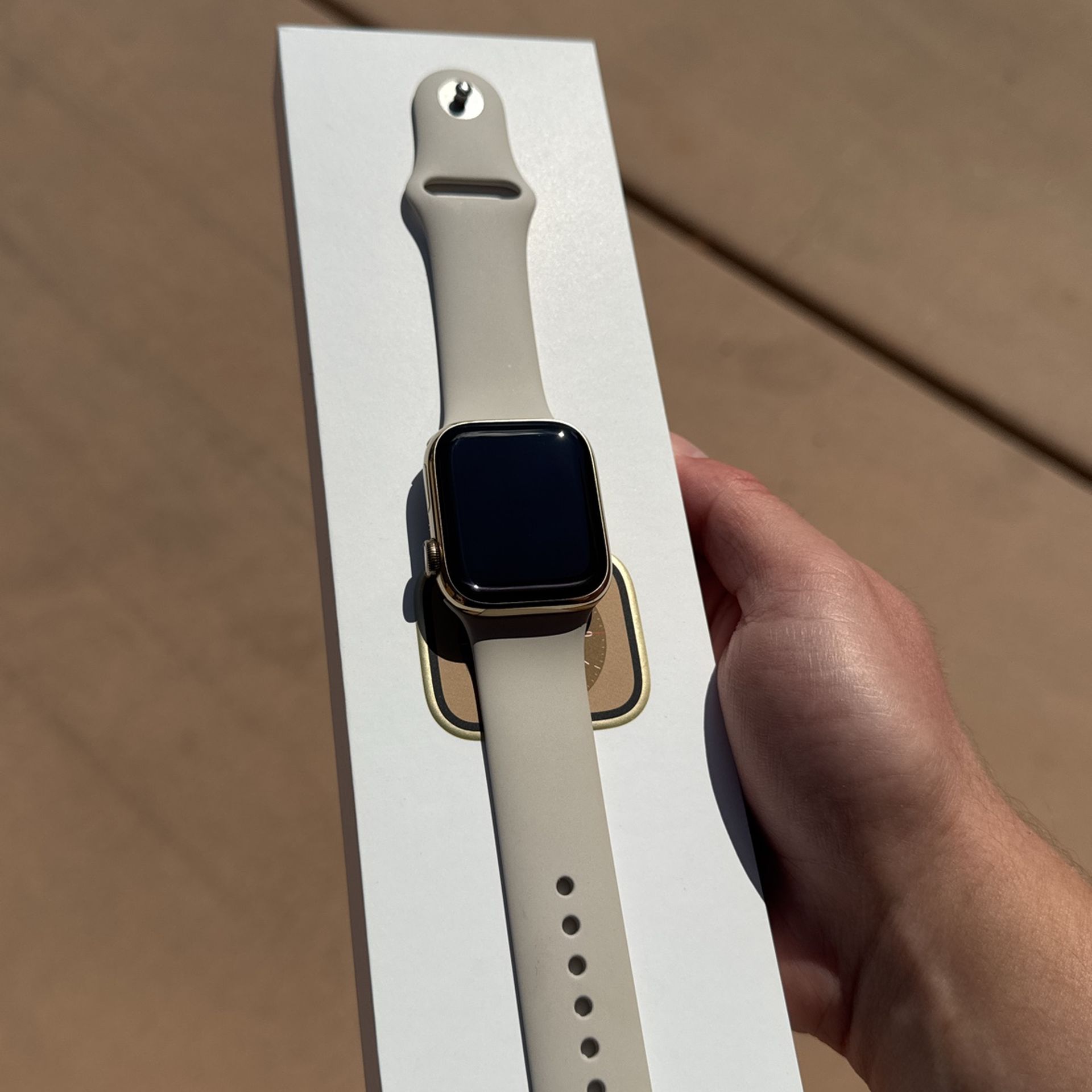 Apple Watch Series 8 Gold