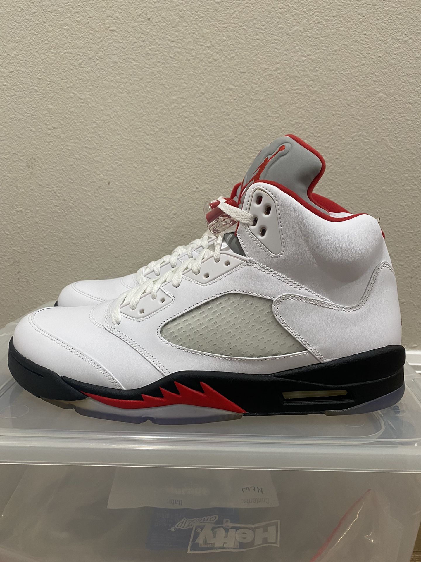 Jordan 5 Fire Red (2013)