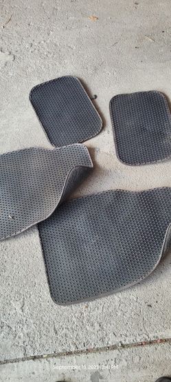 Nissan Versa Floor Matt 