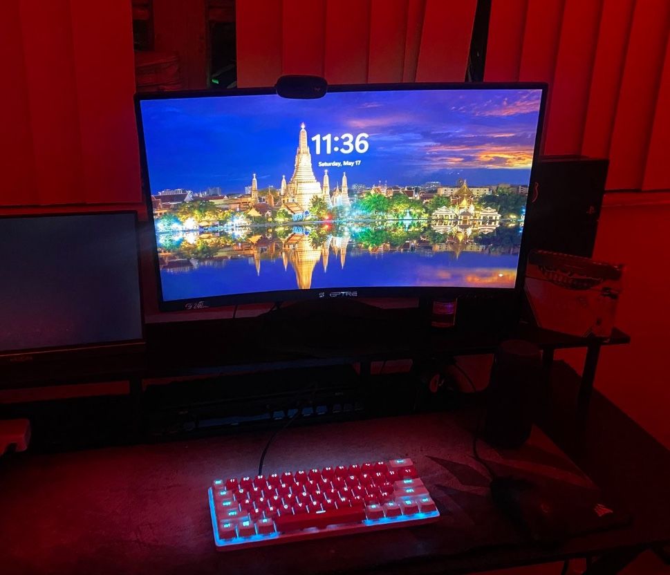 PC GAMING SETUP