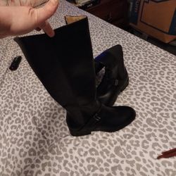 Women's Black Boots