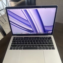 APPLE MACBOOK PRO 13” INTEL QUAD CORE i7 16GB RAM 500GB SSD! LOADED!