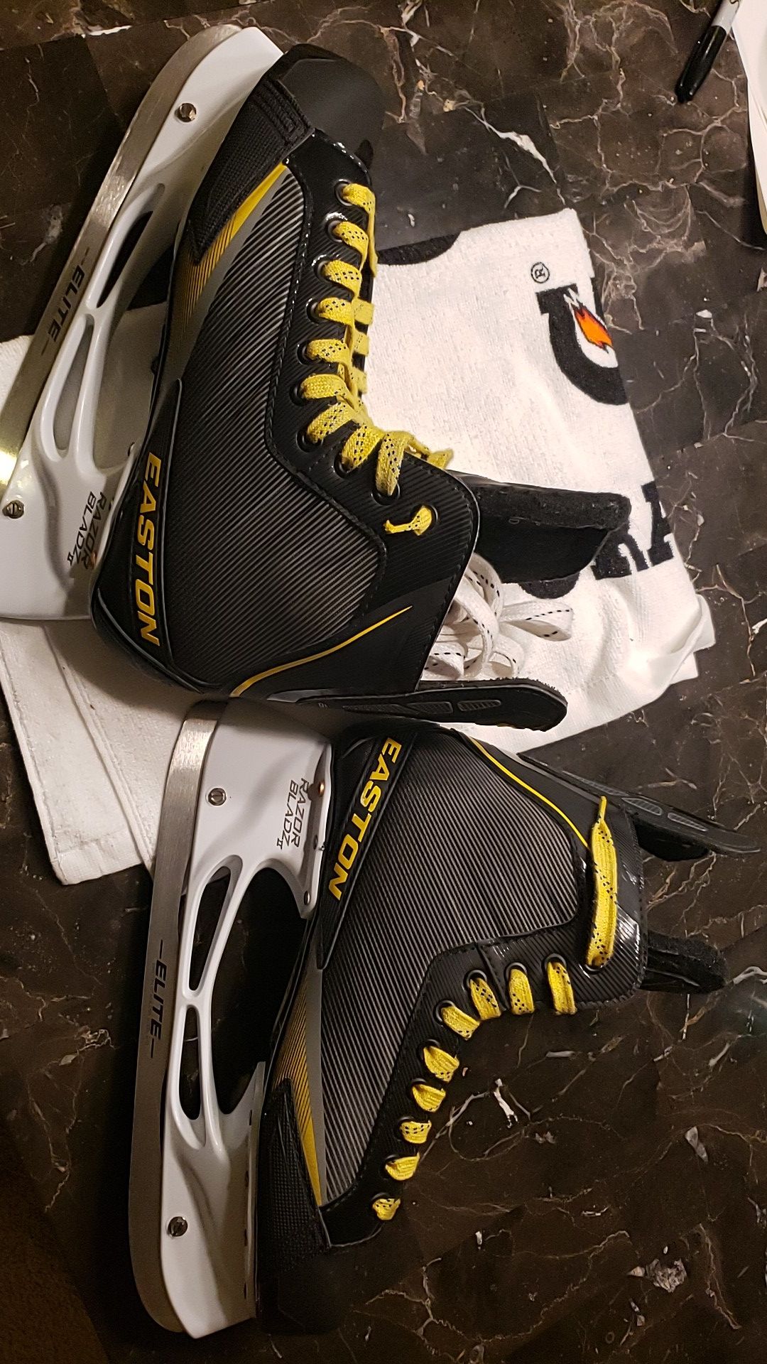 EASTON STEALTH 65S HOCKEY SKATES, NEW, SZ 10.5D