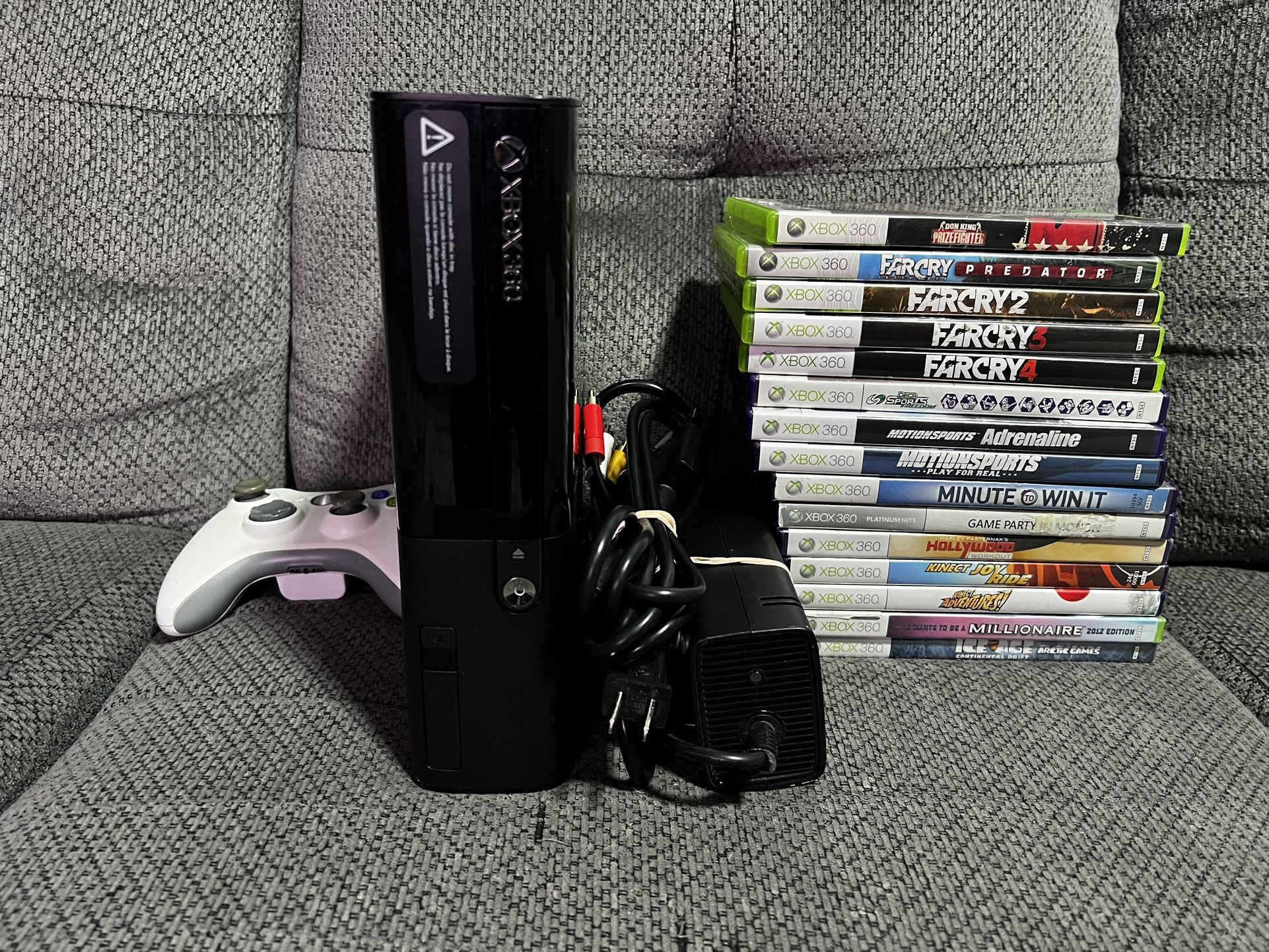 Xbox 360 Slim E Bundle