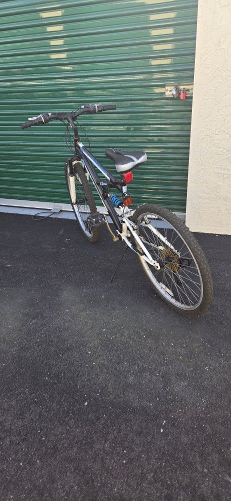 Mountain Bike $50