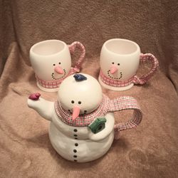 2 Mugs & a Teapot from Department 56 