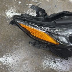 2018 toyota camry headlight 