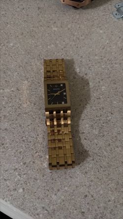 Boluva watch gold plated