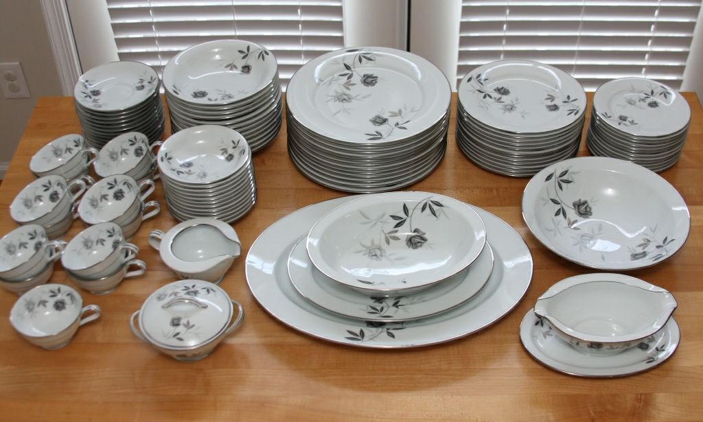 Noritake China - Service for 12 - Rosamor 5851S Pattern - 94 Pieces