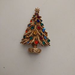 Vtg Signed Christmas 🎄 Tree Brooch/Rhinestones
