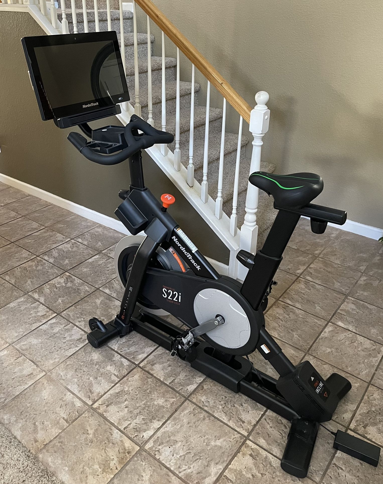 NordicTrack Commercial Studio cycle