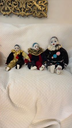 Madame Verte Musical Dolls