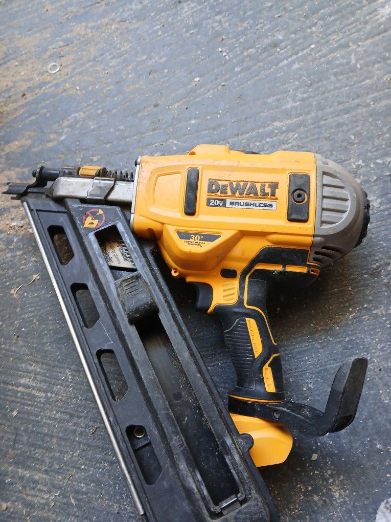 Dewalt 30degree Framing Nailer. First Generation