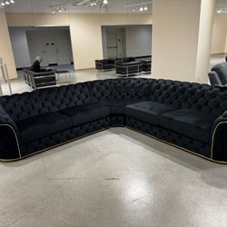 New Black Tufted Sectional