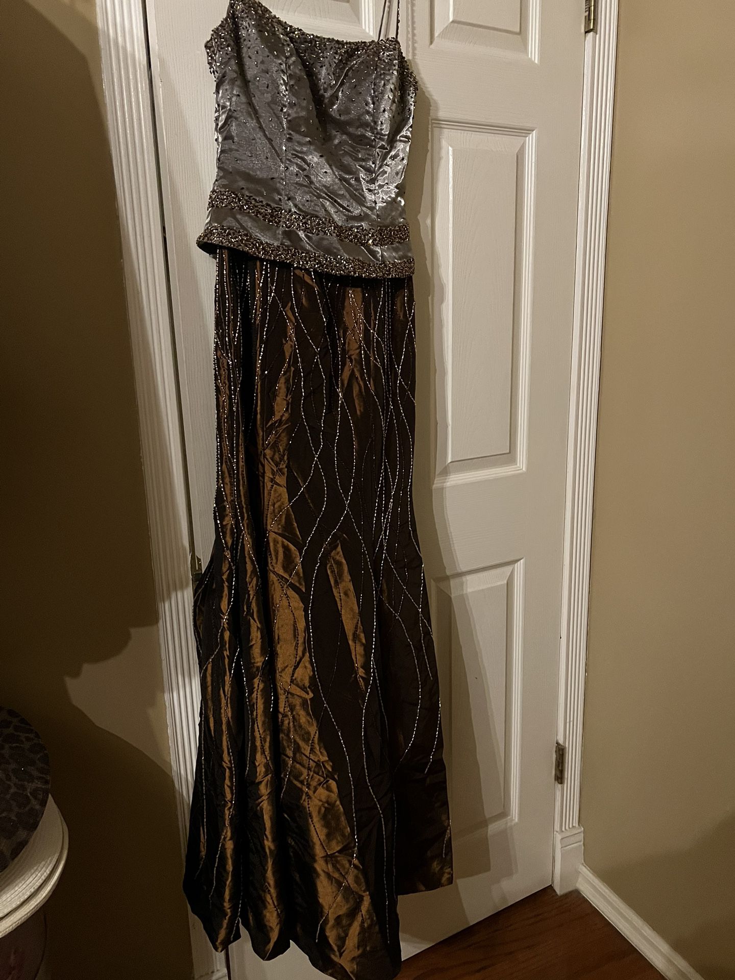Trendy Size 4 New Brown Gown Formalwear Dress Embroidery Prom Layered Sleeveless