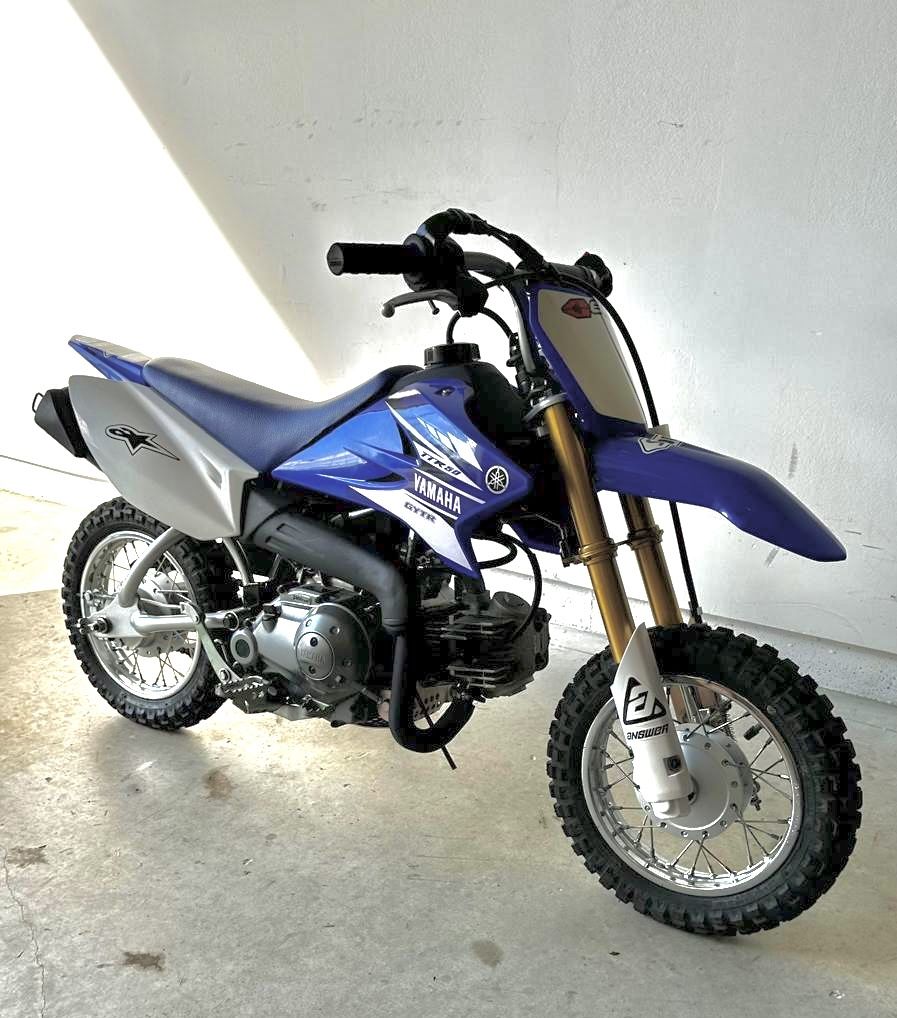 Yamaha TTR50 / Alpine Stars Modelo TECH 3 (Talla 3)