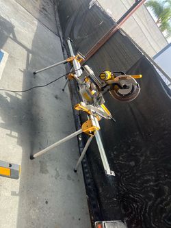 DEWALT 12-in Dual Bevel Sliding Corded Miter Saw with Adjustable Stand