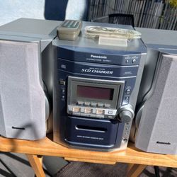 Panasonic 5 CD Stereo System $60