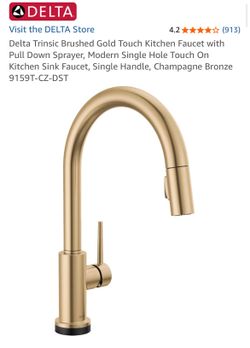 Delta Trinsic Brushed Gold Touch Kitchen Faucet with Pull Down Sprayer, Modern Single Hole Touch On Kitchen Sink Faucet, Single Handle, Champagne Bron