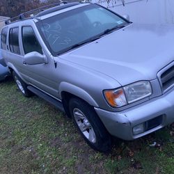 2002 Nissan Pathfinder 