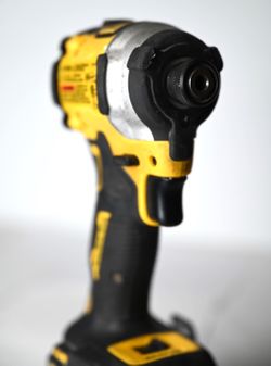 DeWalt DCF850 ATOMIC 20V MAX Compact 1/4" Cordless Impact Driver + Battery 5 Ah tool