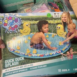 Duck kids splash pad