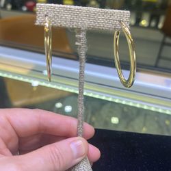 Brand New 925 Silver earring