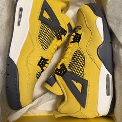 Air Jordan Retro 4 “Lightning “
