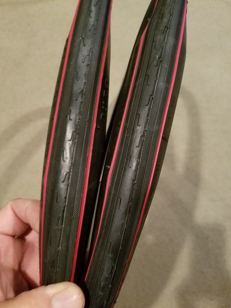 2 NEW DURO 26X1&3/8 (37-590) BICYCLE TIRES DOUBLE RED LINED WITH TUBES