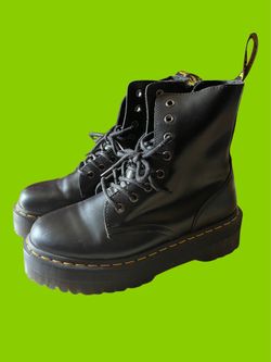 🔥 Dr. Martens Jadon Platform Boots – Barely Worn! 🔥