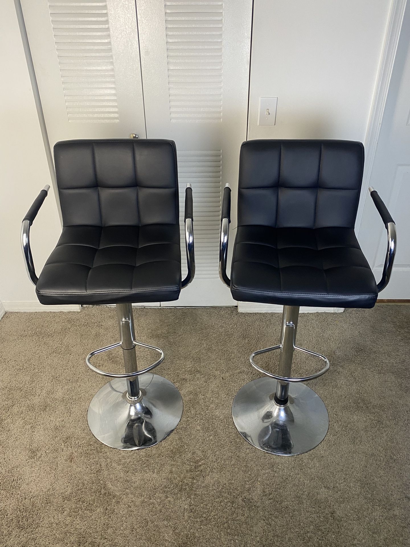 Adjustable Leather Countertop Chairs